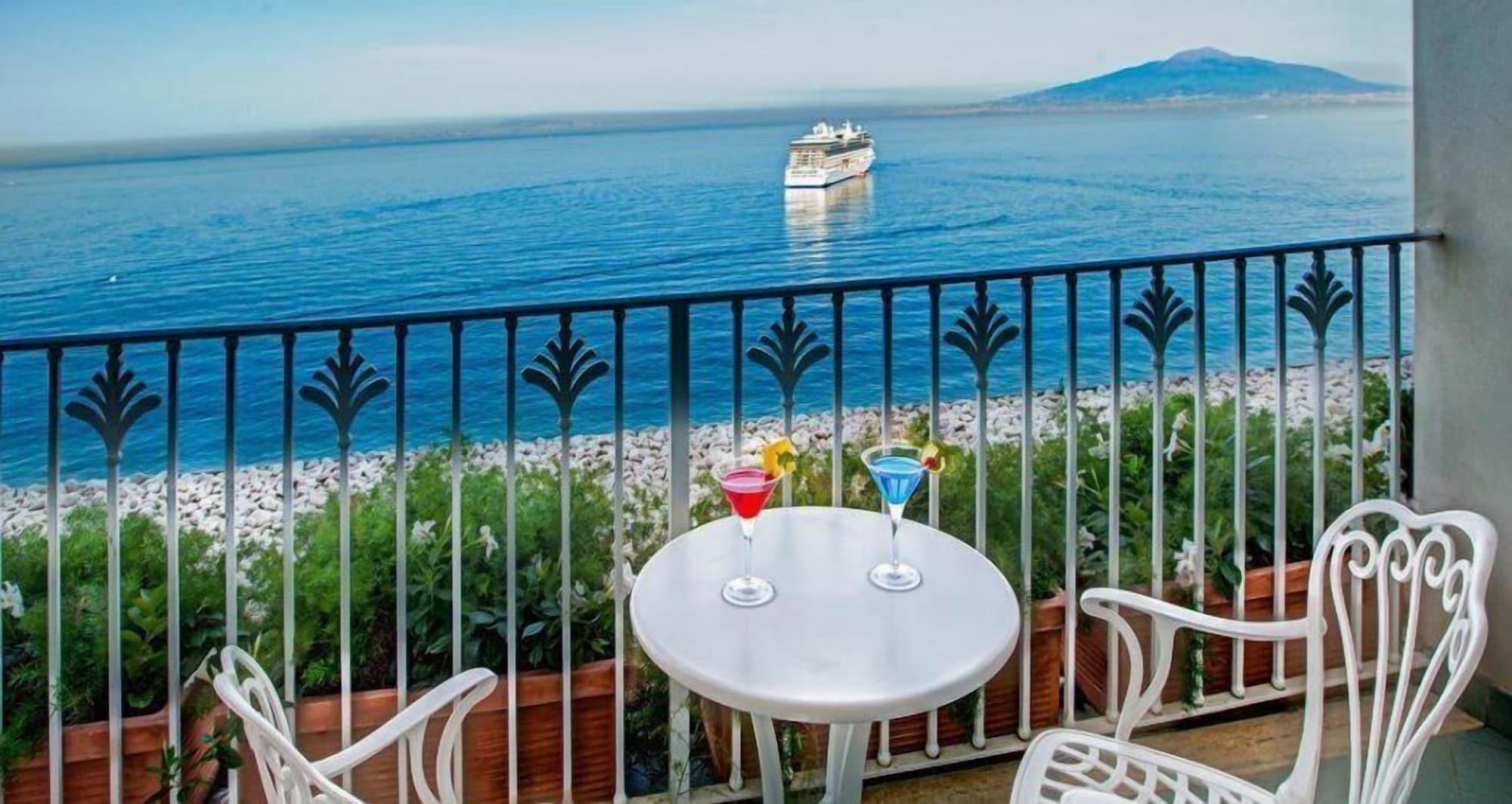 Grand Hotel Riviera Sorrento Kültér fotó