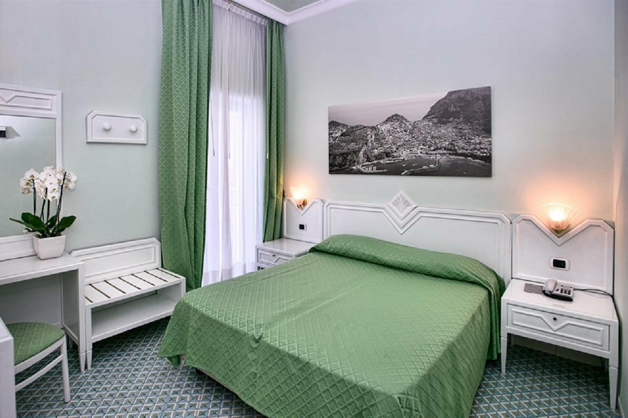 Grand Hotel Riviera Sorrento Kültér fotó